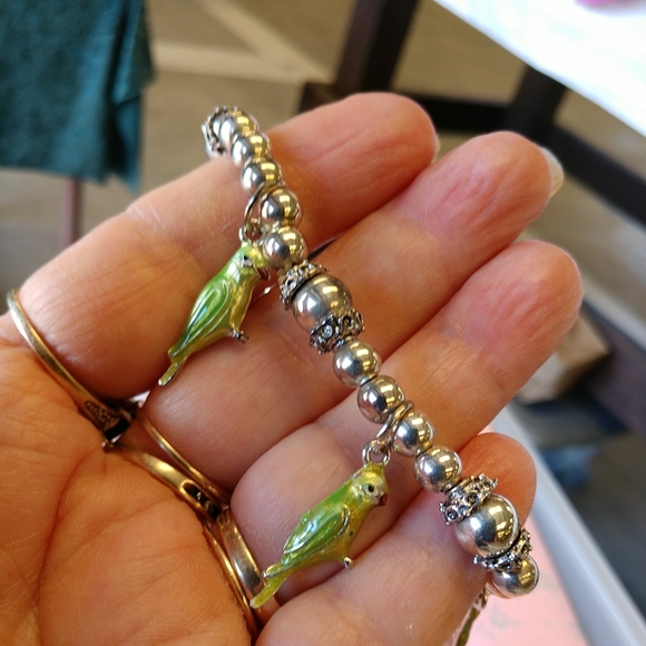 NEW Bird Charm Bracelet with Silver Beads Stretch Cord Handmade by Jackie NWT - Picture 5 of 8